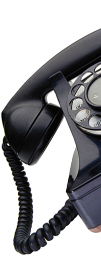 Arquiteto mostrando planta